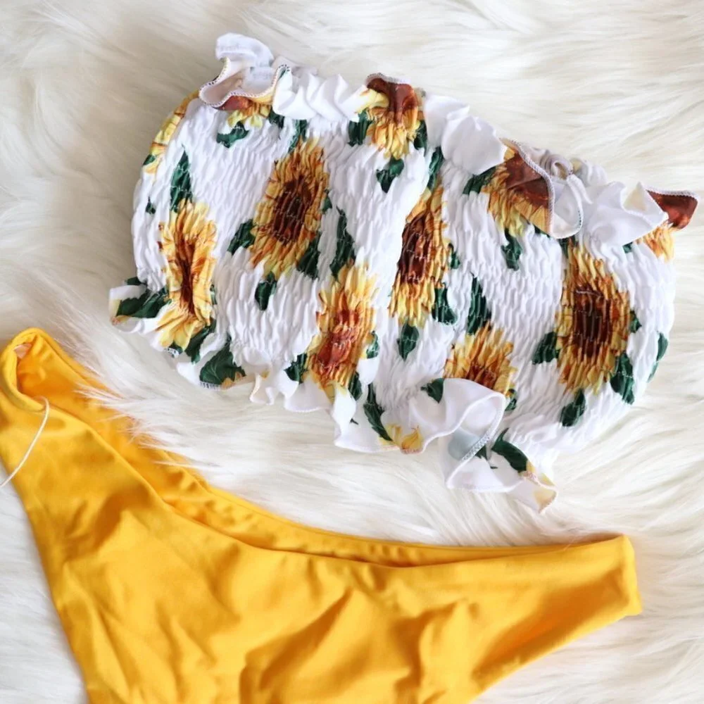 NEW White Yellow Green Sunflower Print Bikini Bathing Suit Set Size Large